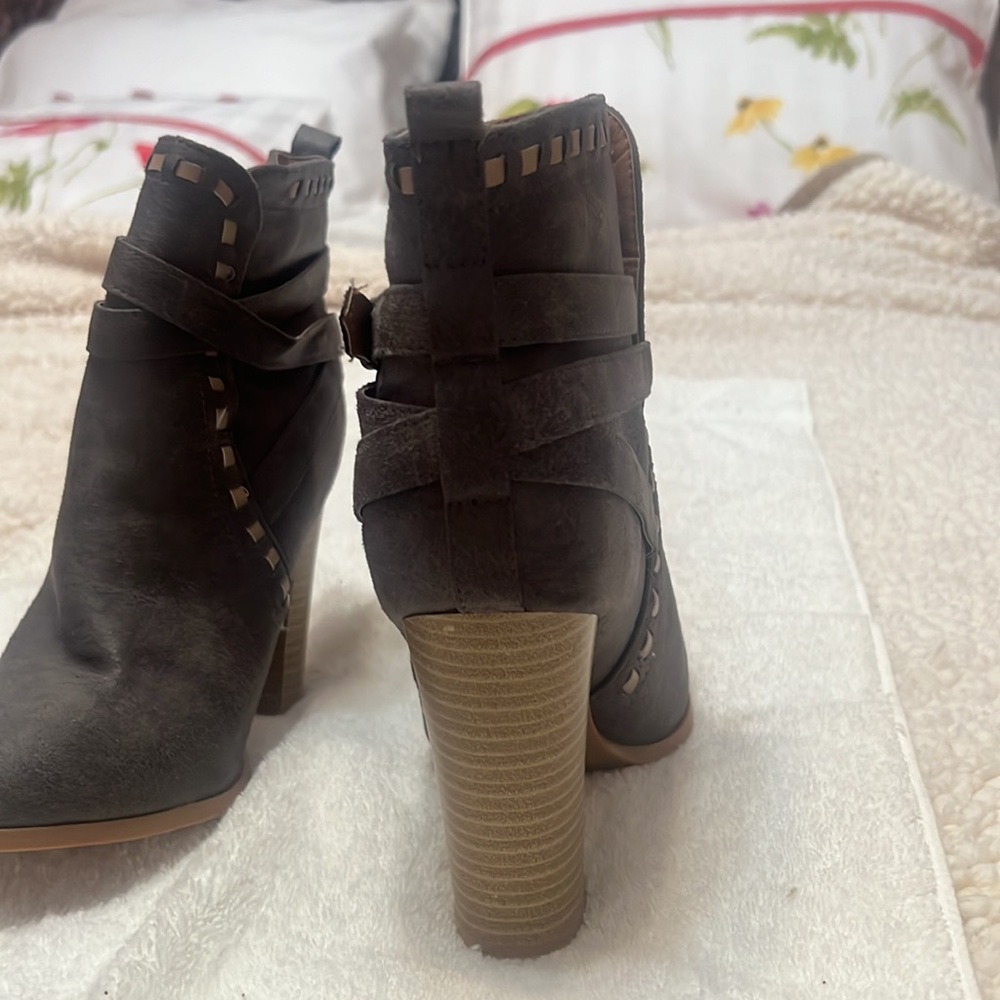 Gray Suede Boots - image 2